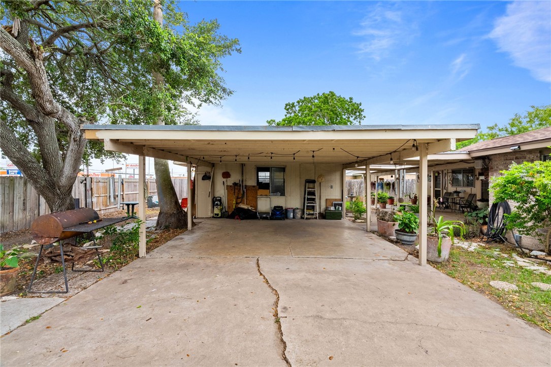 6434 Revolution Drive Corpus Christi TX 78413