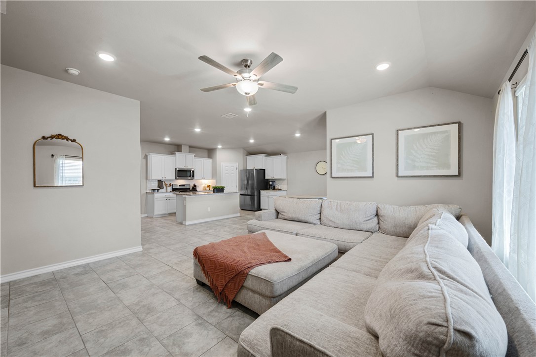 121 Antigua Drive Rockport TX 78382