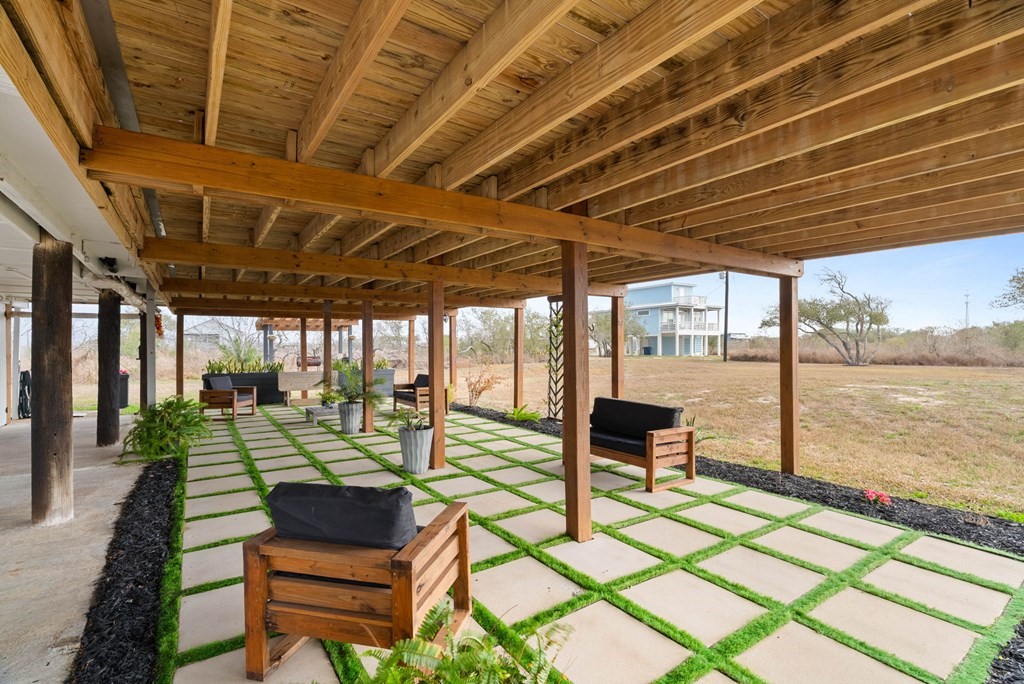 341 W Misty Oak Rockport TX 78382