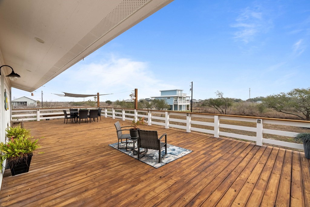 341 W Misty Oak Rockport TX 78382