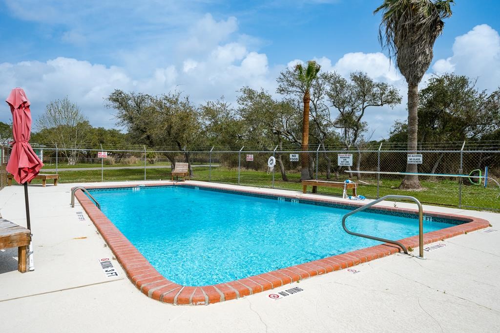 341 W Misty Oak Rockport TX 78382