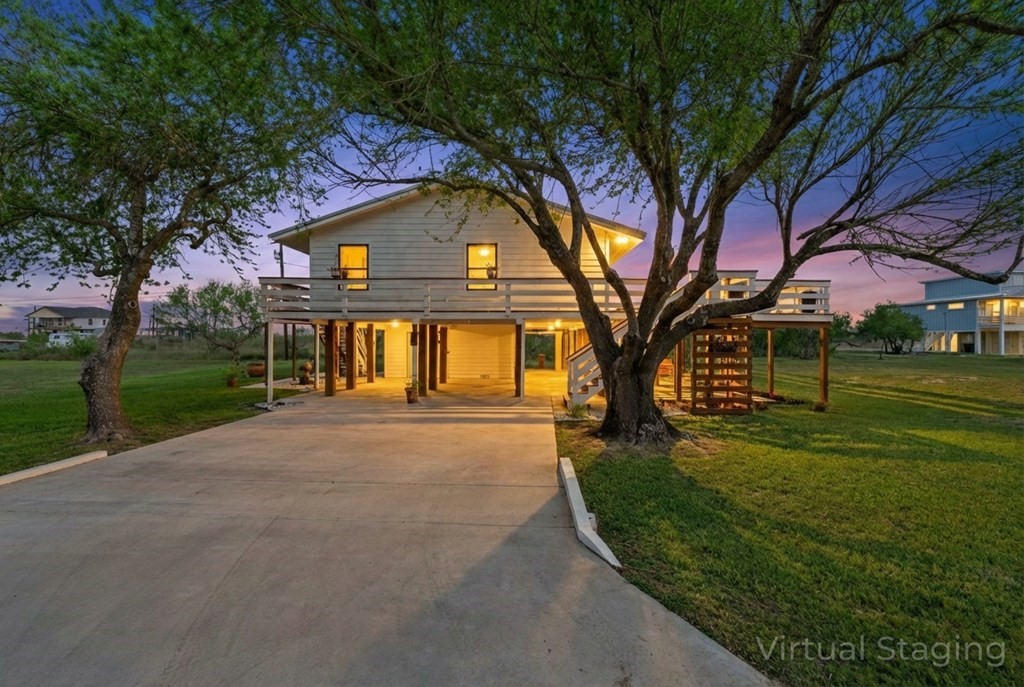 341 W Misty Oak Rockport TX 78382
