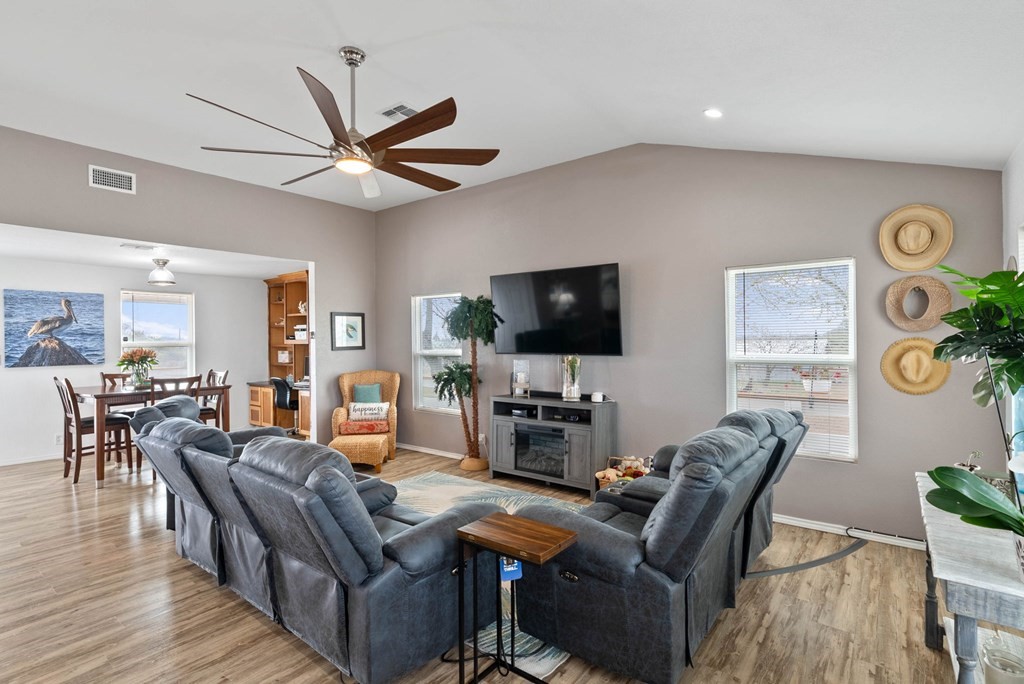 341 W Misty Oak Rockport TX 78382