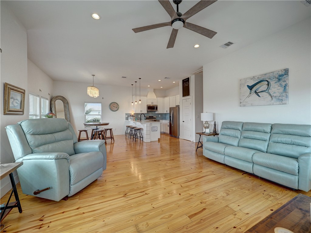 205 Port Arthur Street Port Aransas TX 78373