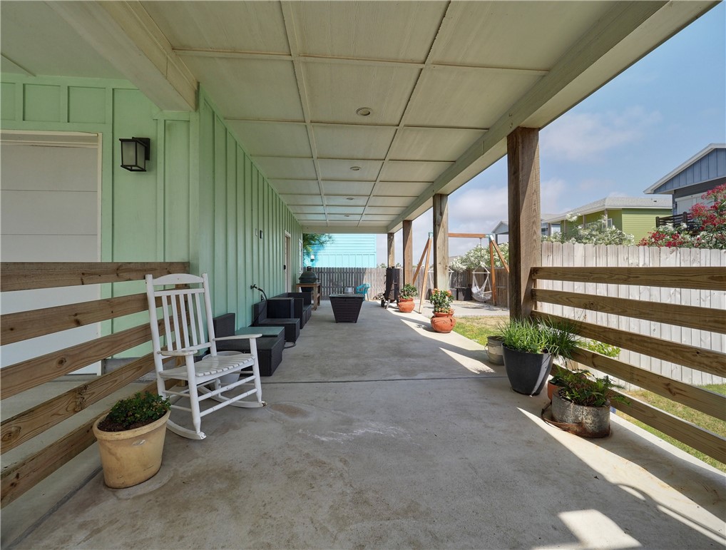 205 Port Arthur Street Port Aransas TX 78373
