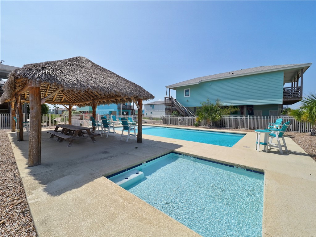 205 Port Arthur Street Port Aransas TX 78373
