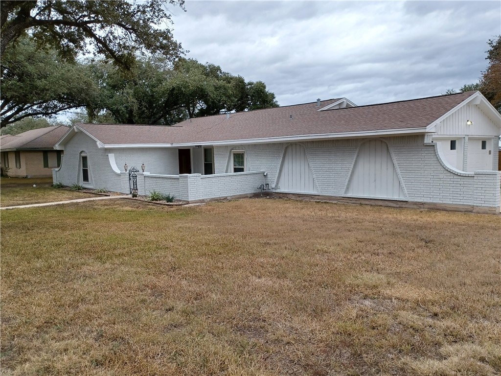 400 W Soyars Avenue Orange Grove TX 78372
