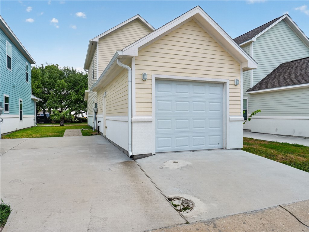 140 Lavaca Circle Rockport TX 78382