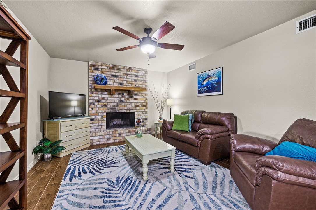 6995 Lovers Lane Corpus Christi TX 78412