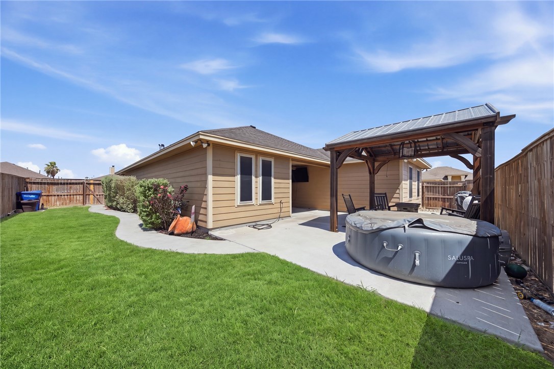 1101 Axis Corpus Christi TX 78418