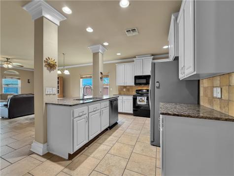 1131 Imperial Street Portland TX 78374