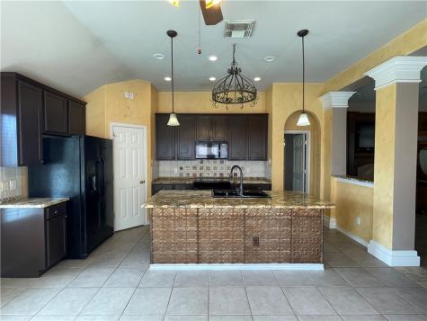 6129 Garden Court Court Corpus Christi TX 78414