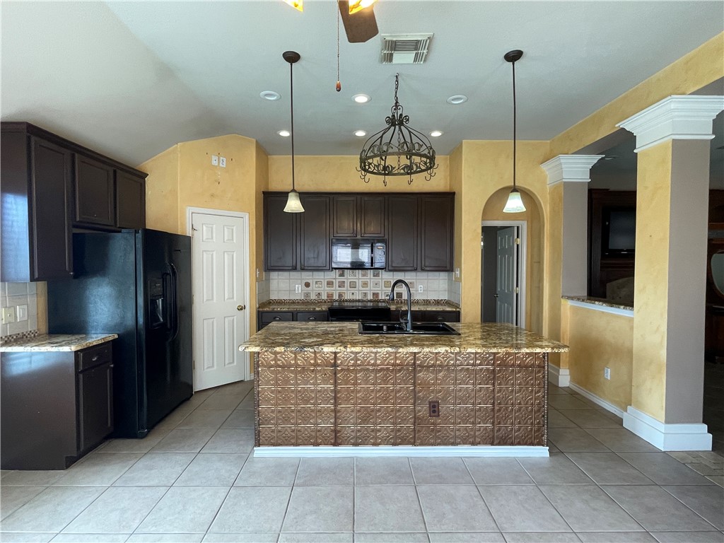 6129 Garden Court Court Corpus Christi TX 78414
