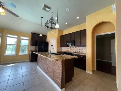 6129 Garden Court Court Corpus Christi TX 78414