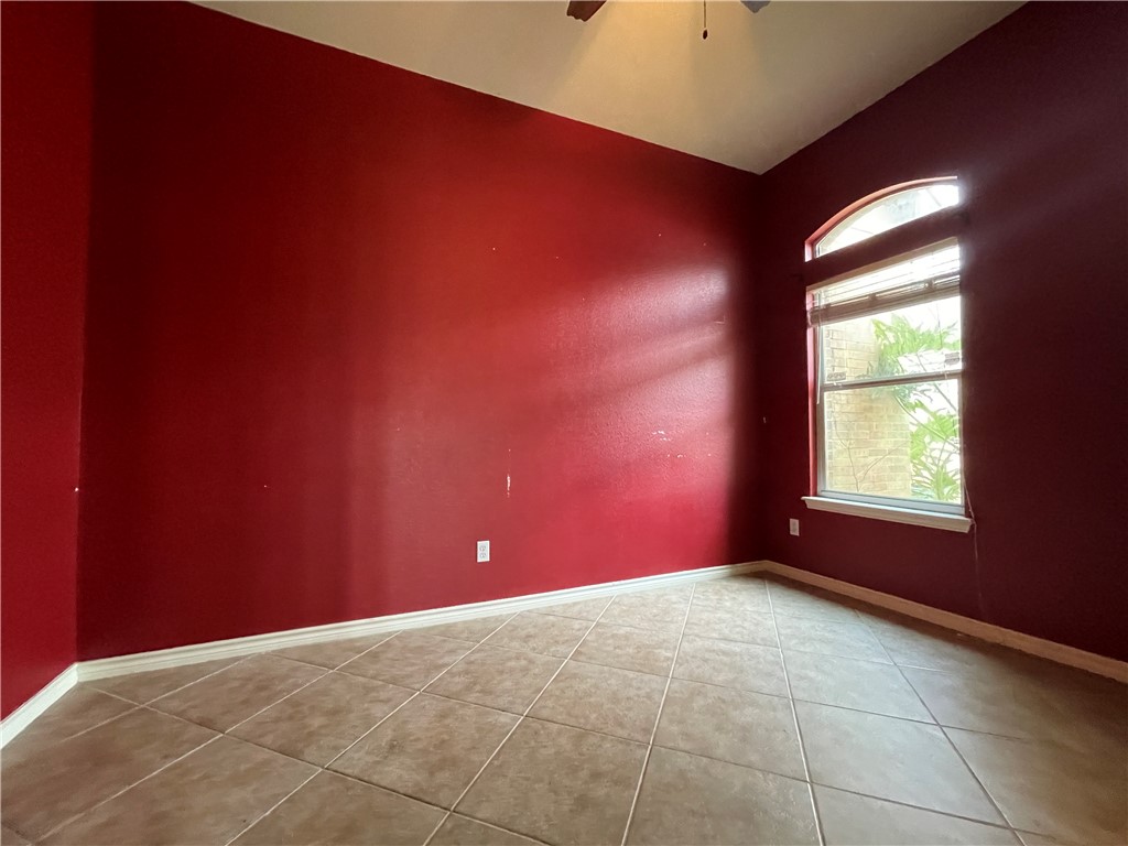 6129 Garden Court Court Corpus Christi TX 78414