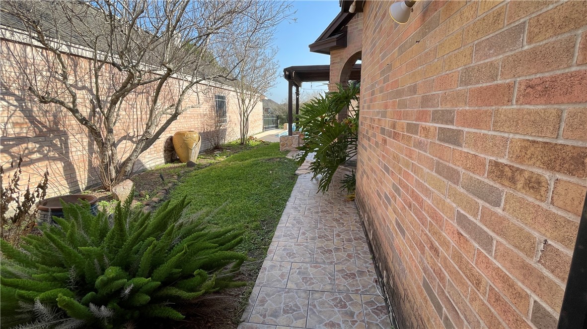 6129 Garden Court Court Corpus Christi TX 78414