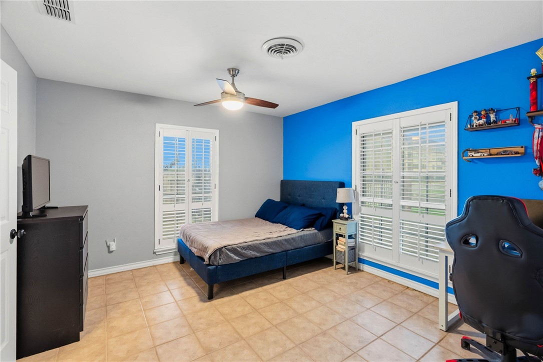 2 Camden Place Corpus Christi TX 78412