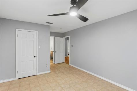2 Camden Place Corpus Christi TX 78412