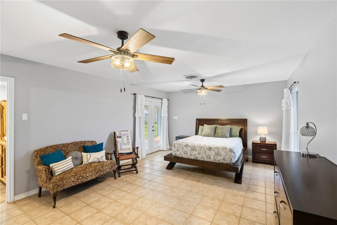 2 Camden Place Corpus Christi TX 78412