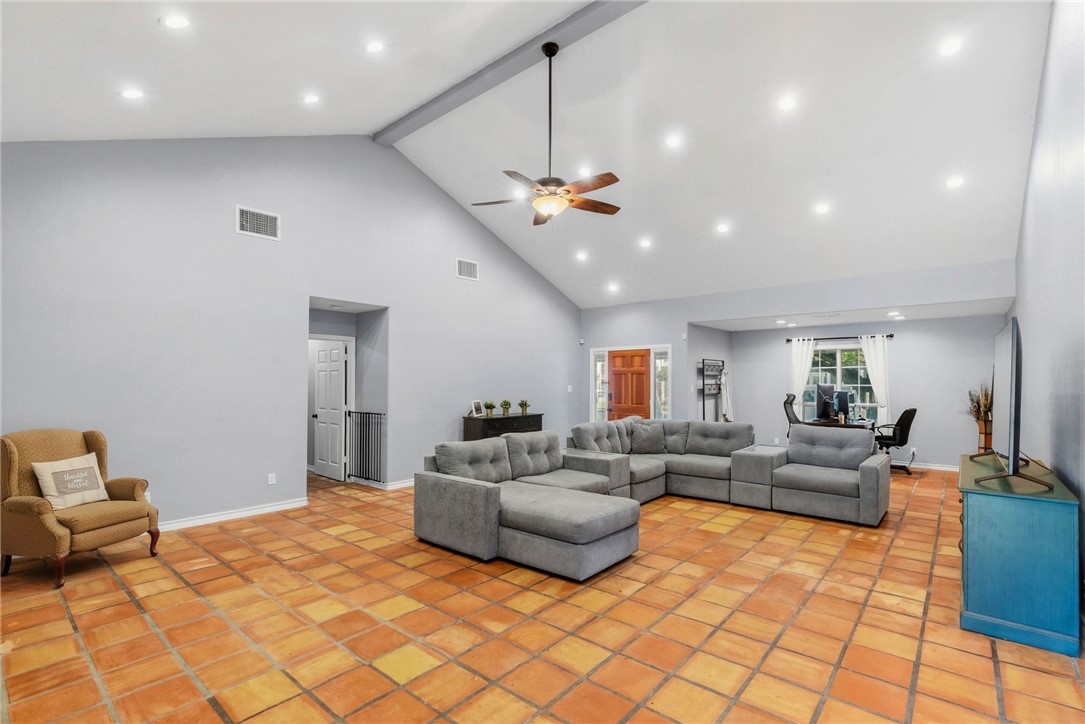 2 Camden Place Corpus Christi TX 78412