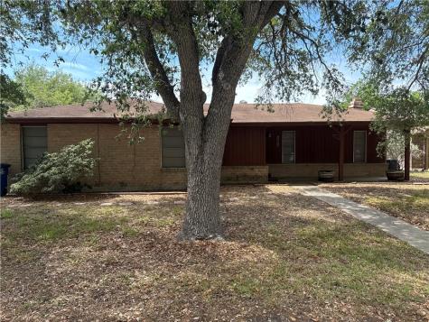 1913 Dolphin Drive Portland TX 78374