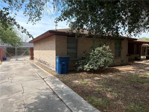 1913 Dolphin Drive Portland TX 78374
