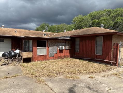 1913 Dolphin Drive Portland TX 78374