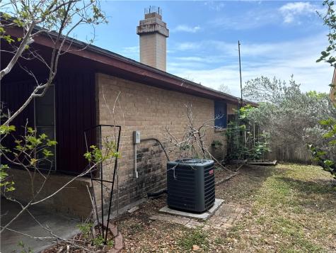1913 Dolphin Drive Portland TX 78374