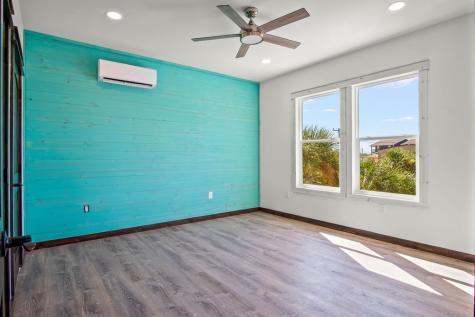 140 W Roberts Avenue Port Aransas TX 78373