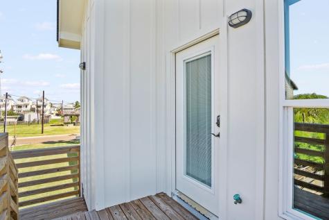140 W Roberts Avenue Port Aransas TX 78373
