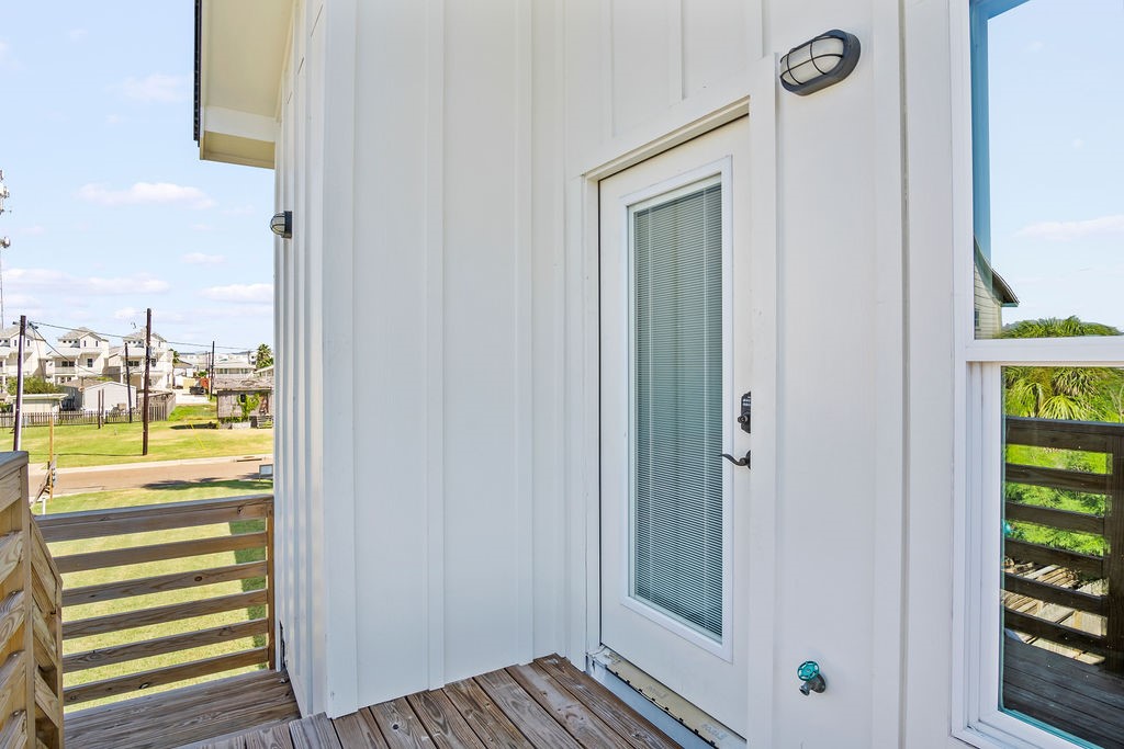 140 W Roberts Avenue Port Aransas TX 78373