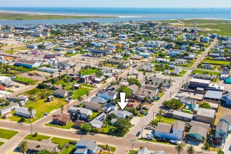140 W Roberts Avenue Port Aransas TX 78373
