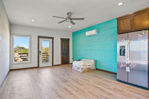 140 W Roberts Avenue Port Aransas TX 78373
