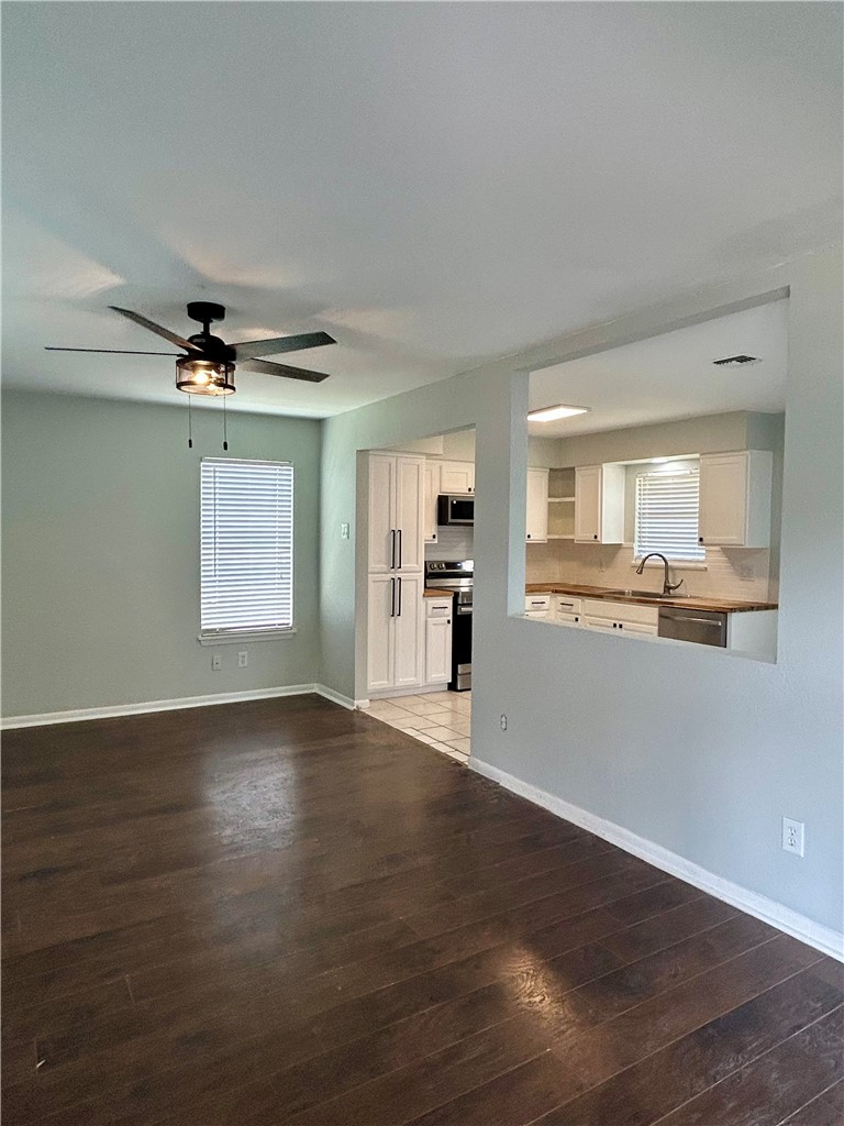 5801 Woodhaven Drive Corpus Christi TX 78412