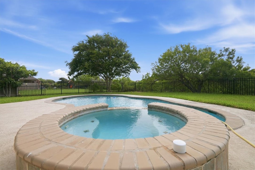 7614 Loire Boulevard Corpus Christi TX 78414