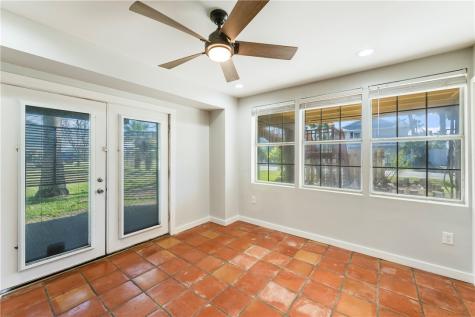 522 W Avenue C Port Aransas TX 78373