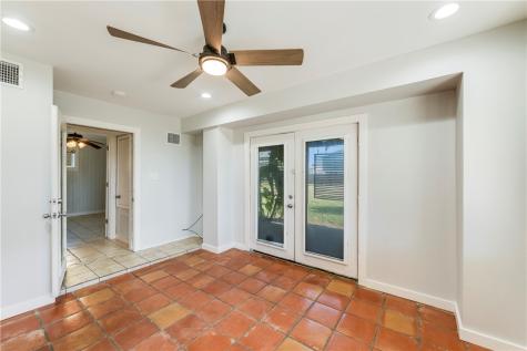 522 W Avenue C Port Aransas TX 78373
