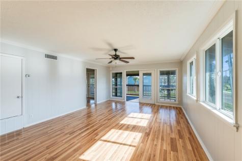 522 W Avenue C Port Aransas TX 78373