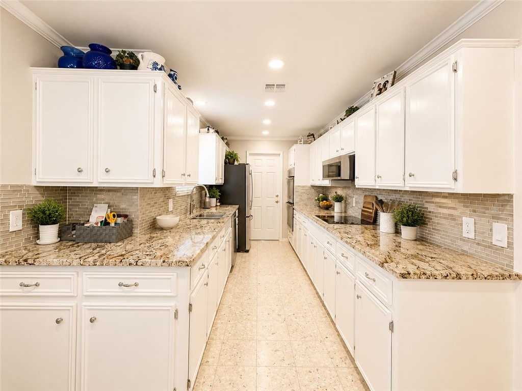 734 Bradshaw Drive Corpus Christi TX 78412