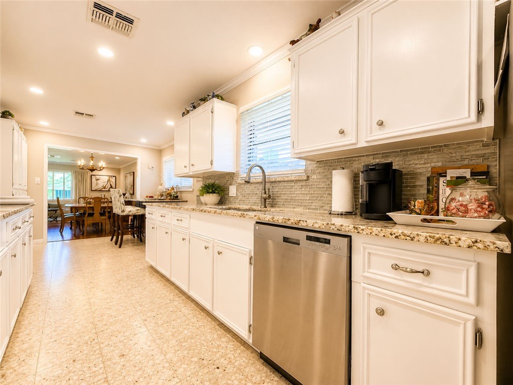 734 Bradshaw Drive Corpus Christi TX 78412