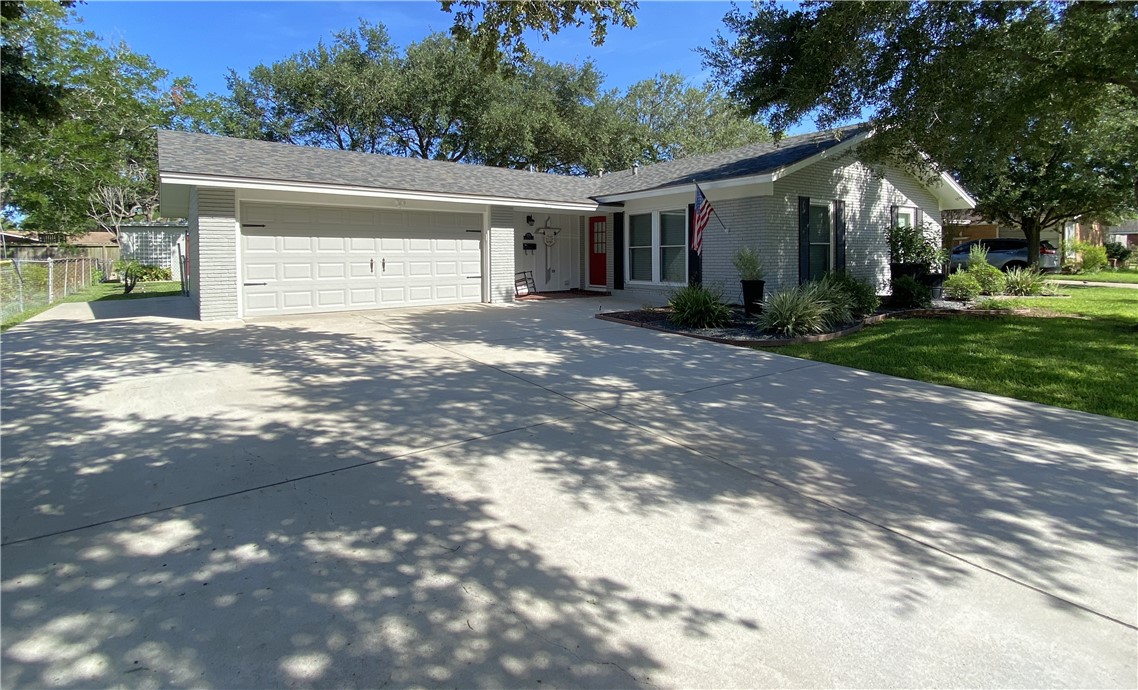 521 Greenway Drive Corpus Christi TX 78412