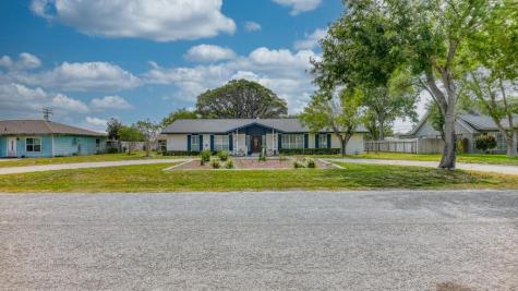 729 S Lamont Street Aransas Pass TX 78336