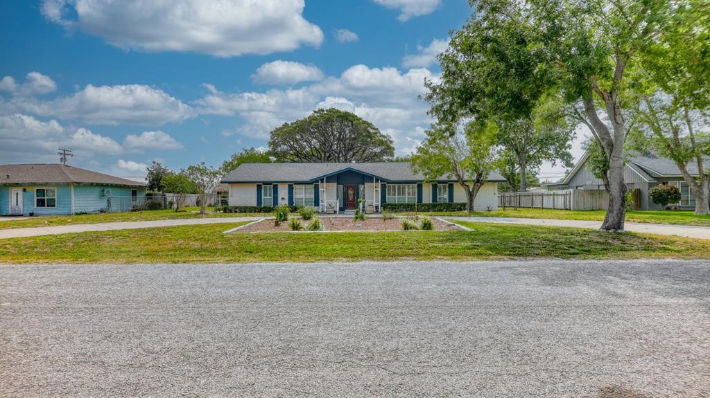 729 S Lamont Street Aransas Pass TX 78336