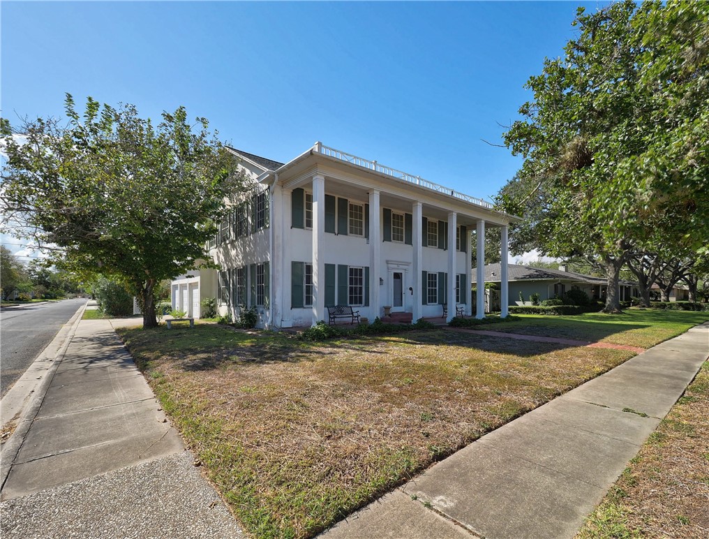 201 Del Mar Boulevard Corpus Christi TX 78404-1826