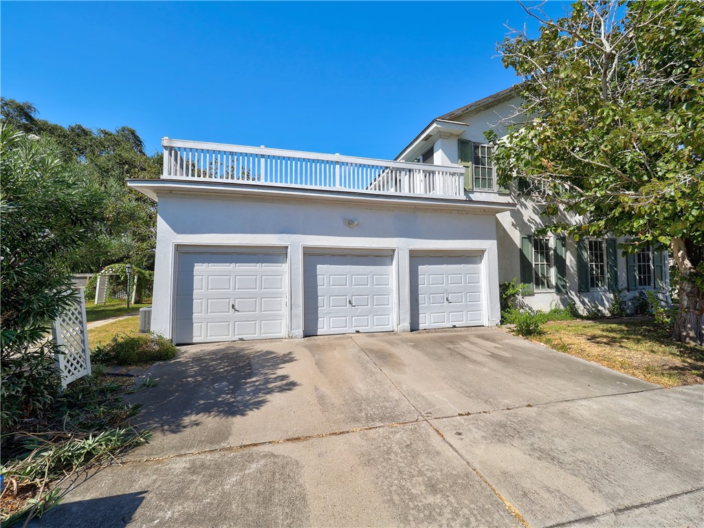 201 Del Mar Boulevard Corpus Christi TX 78404-1826