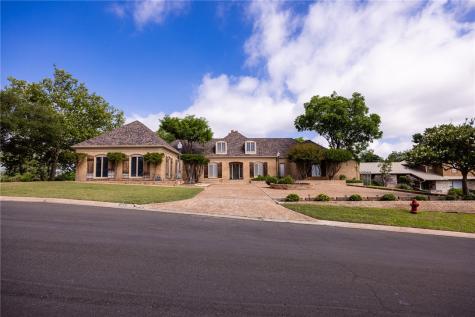418 N Coronado Drive Kerrville TX 78028