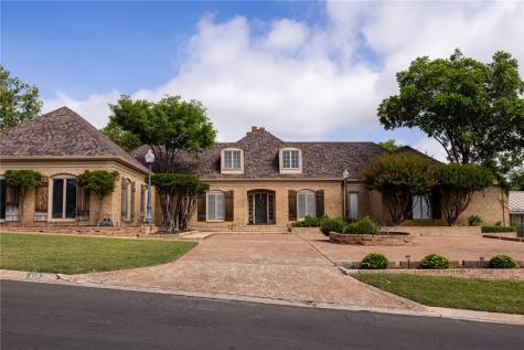 418 N Coronado Drive Kerrville TX 78028