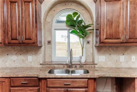 6402 Avignon Street Corpus Christi TX 78414