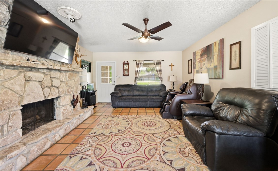 6996 Lovers Lane Corpus Christi TX 78412