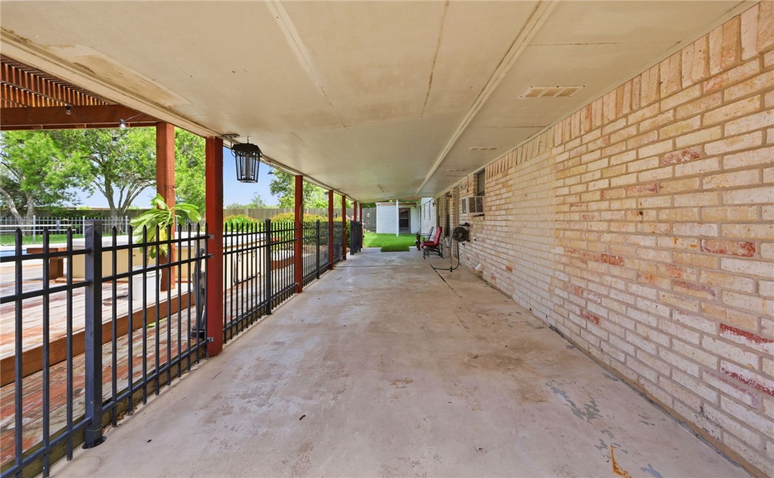 6996 Lovers Lane Corpus Christi TX 78412